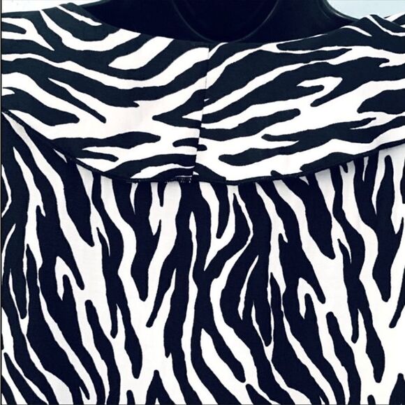 Zara Black & White Ruffled Zebra Print Blouse Size Small - Picture 10 of 13